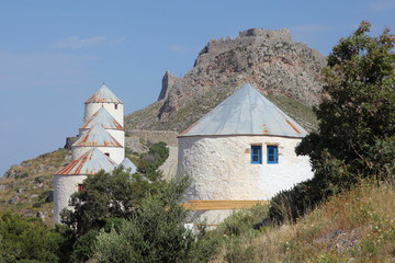 Windmühlen und die Burg Kastro auf Leros
