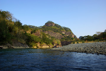 Fototapeta premium Bamboo rafting in Wuyishan mountains, China