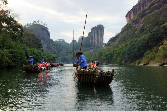 Fototapeta Bamboo rafting in Wuyishan mountains, China