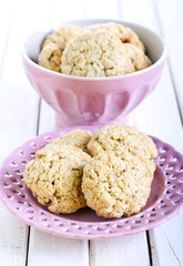 Oat bran cookies