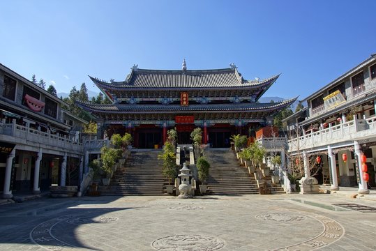 Gate and wall of Dali old city, Yunnan province, China