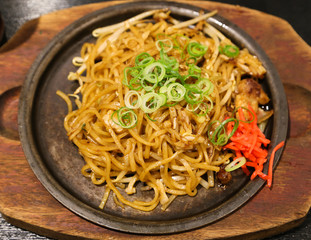 Yakisoba on Hot Plate