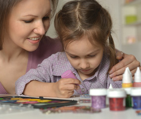 mom with  girl