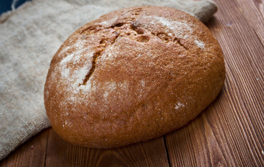 Composition with salami sausages