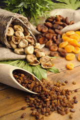 raisins , dried figs, dried apricots