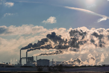 Blick auf ein Industriegebiet in Wismar.