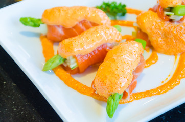 Salmon roll