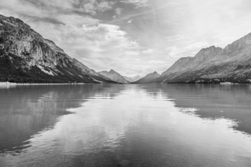 Riflesso di montagne sul lago © Restuccia Giancarlo