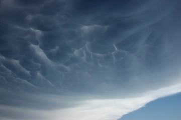 Mammatuswolken über Nordhessen