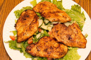 Barbecue Chicken with lettuce, tomato salad