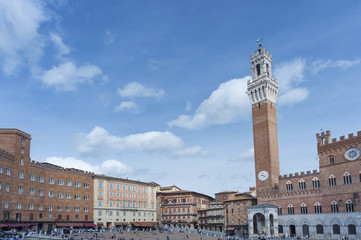 Obraz premium Campo Square with Mangia Tower in the background, Siena, Italy