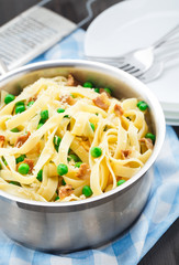 Pasta with peas and bacon