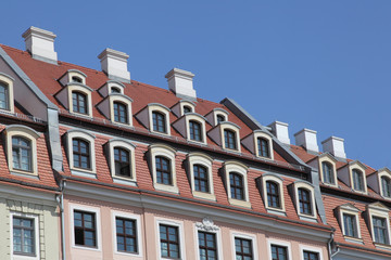 Fototapeta na wymiar Stadthaus aus der Gründerzeit in Dresden
