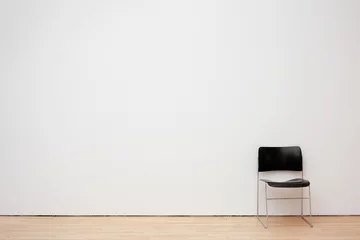 Store enrouleur Mur Texture de mur blanc avec une chaise