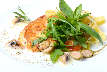 Paste Fettuccine with mushrooms and turkey