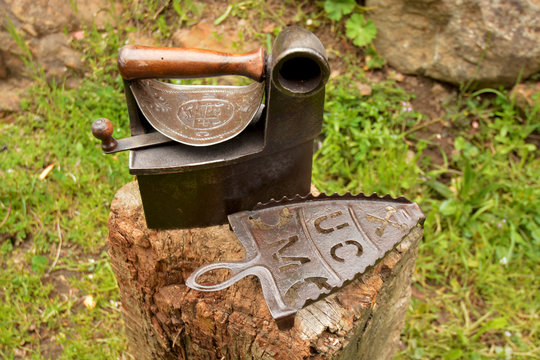 plancha antigua de metal