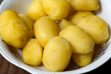 boiled potato in bowl