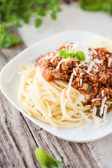 Nudeln mit vegetarischer Bolognese