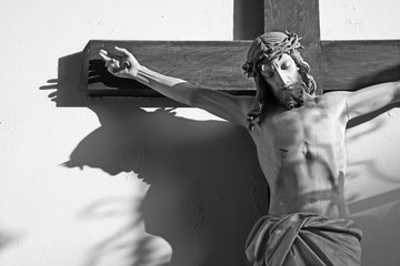 Fototapeta premium Jeusus on the cross in vestibule of church in Vienna