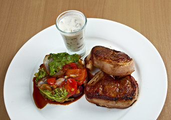 grilled beef fillet medallion