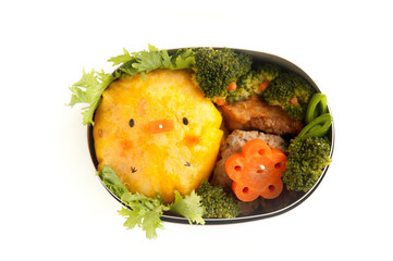 ひよこモチーフの弁当 © usako
