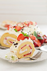 Strawberry cream cake
