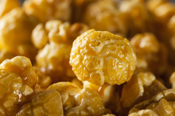Homemade Golden Caramel Popcorn