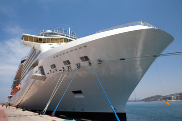 Cruise Ship