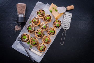 Champignons with puff pastry