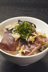 鰹のたたき丼