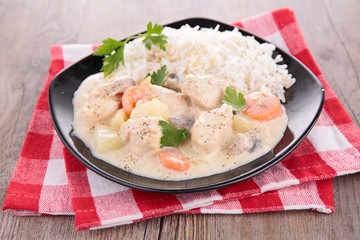 casserole with meat, vegetable and cream
