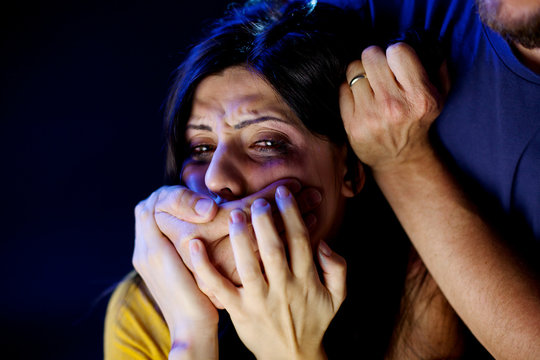 Vergewaltigung Bilder – Durchsuchen 56,709 Archivfotos, Vektorgrafiken ...