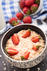 Oatmeal breakfast with strawberries