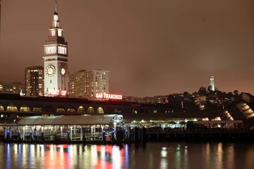 Fotobehang The Ferry Terminal at Pier 1 in San Francisco © dschreiber29