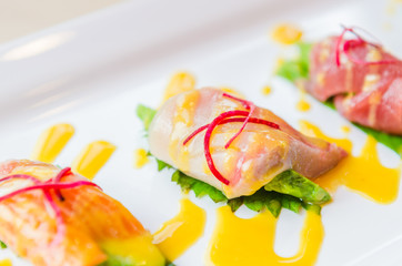 Sashimi avocado japanese food