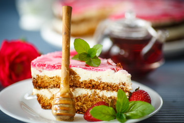 Honey cake with strawberries