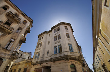Fototapeta na wymiar Vintage building in Old havana street