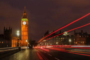 Fototapeta na wymiar London bei Nacht