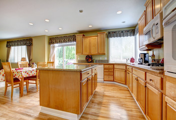 Kitchen room with dining area