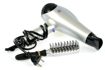 Sèche cheveux et brosse à cheveux