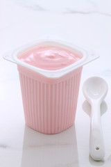 Berries french style yogurt