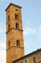 Fototapeta na wymiar Volterra, dzwonnica katedry
