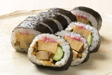 巻寿司 © Tsuboya