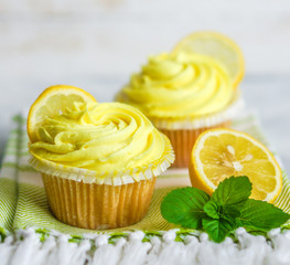Lemon cupcakes