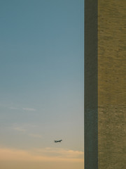 Airplane approaching to the Washington Monument