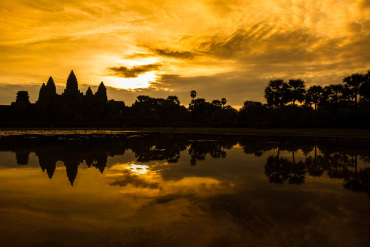 Sunrise at Angkor wat