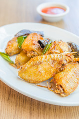 Fried chicken wings