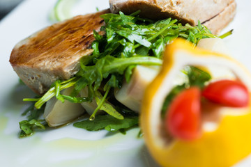 Grilled tuna arugula