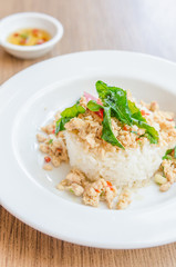 Spicy fried chicken with basil and rice