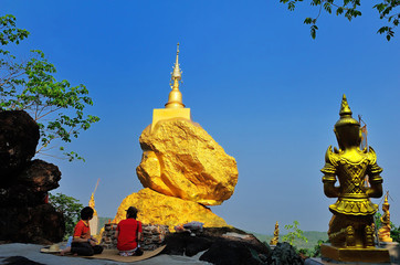 Golden rock, Kyaikhtiyo pagoda